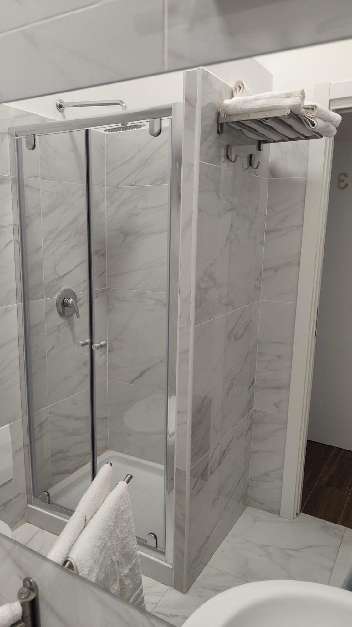 Tiziana'S House Bed & Breakfast Salerno Bagian luar foto